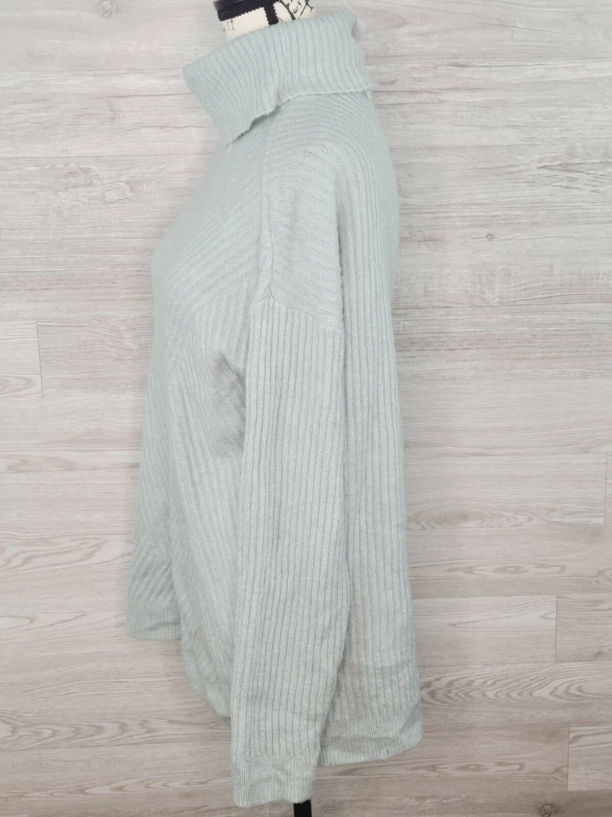 Hooked Up Women's Sage Green Ribbed Long Sleeve Turtleneck Sweater Size Large