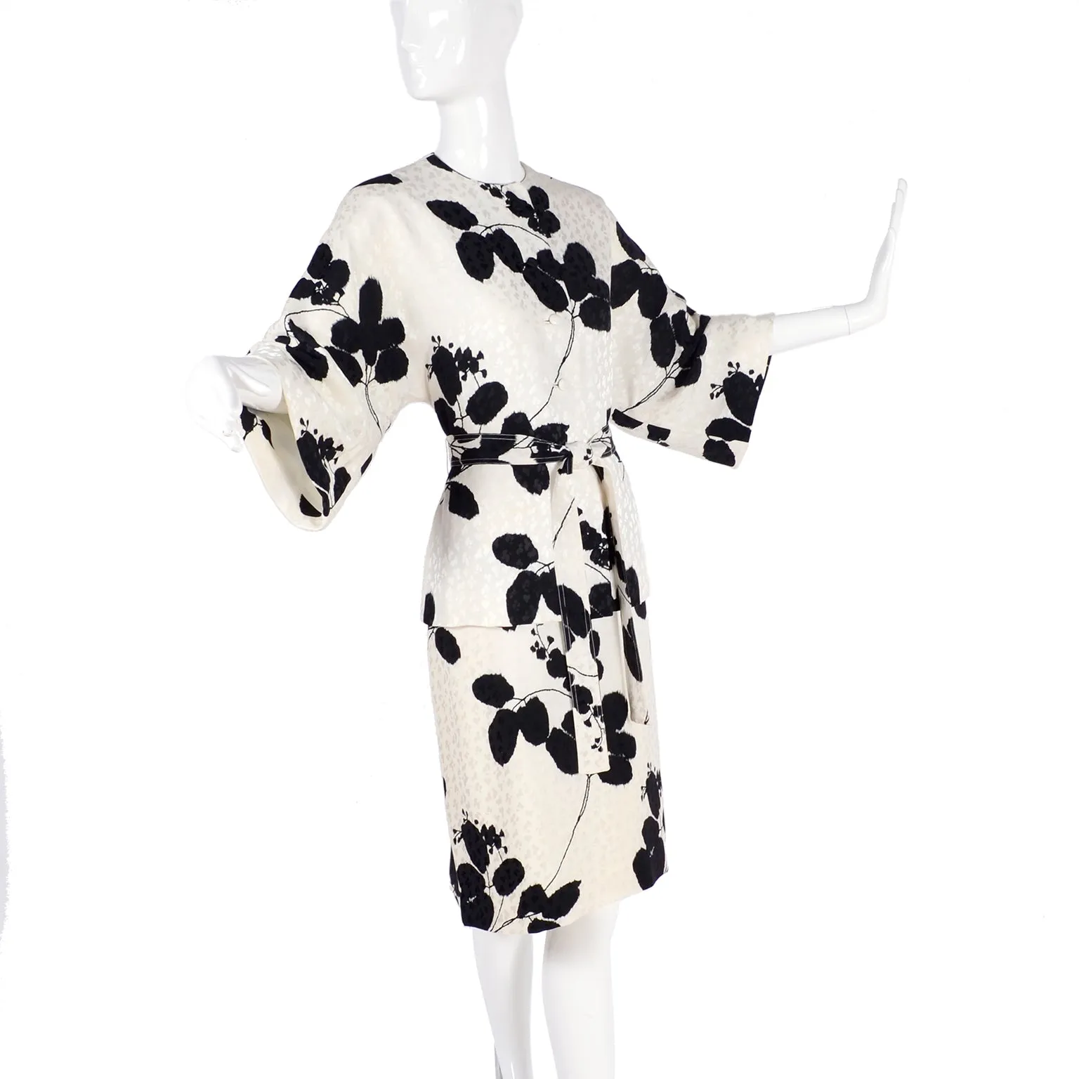 I Magnin 2 Piece Silk Vintage Dress w/ Black & Ivory Floral Print & Kimono Sleeves