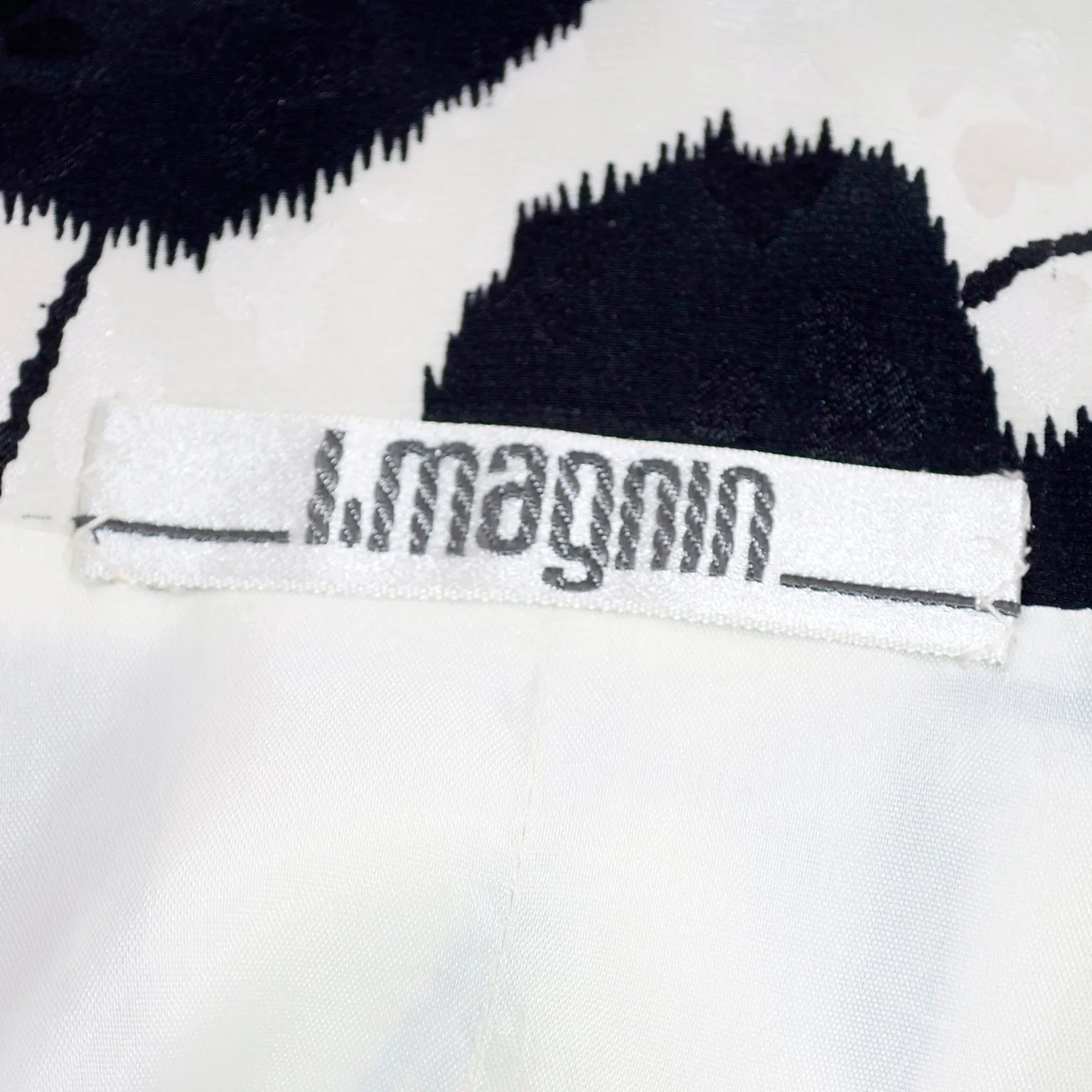 I Magnin 2 Piece Silk Vintage Dress w/ Black & Ivory Floral Print & Kimono Sleeves