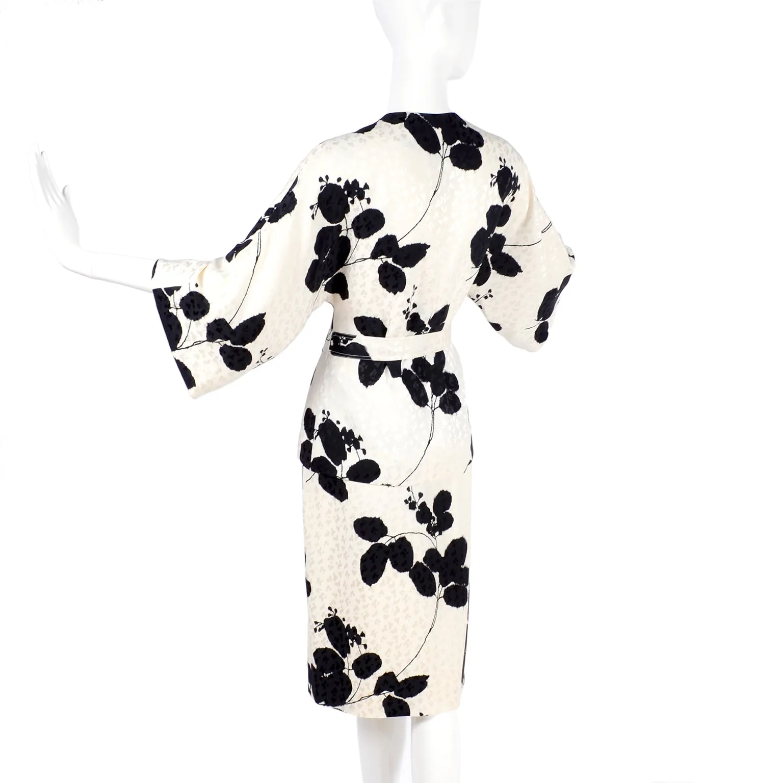 I Magnin 2 Piece Silk Vintage Dress w/ Black & Ivory Floral Print & Kimono Sleeves