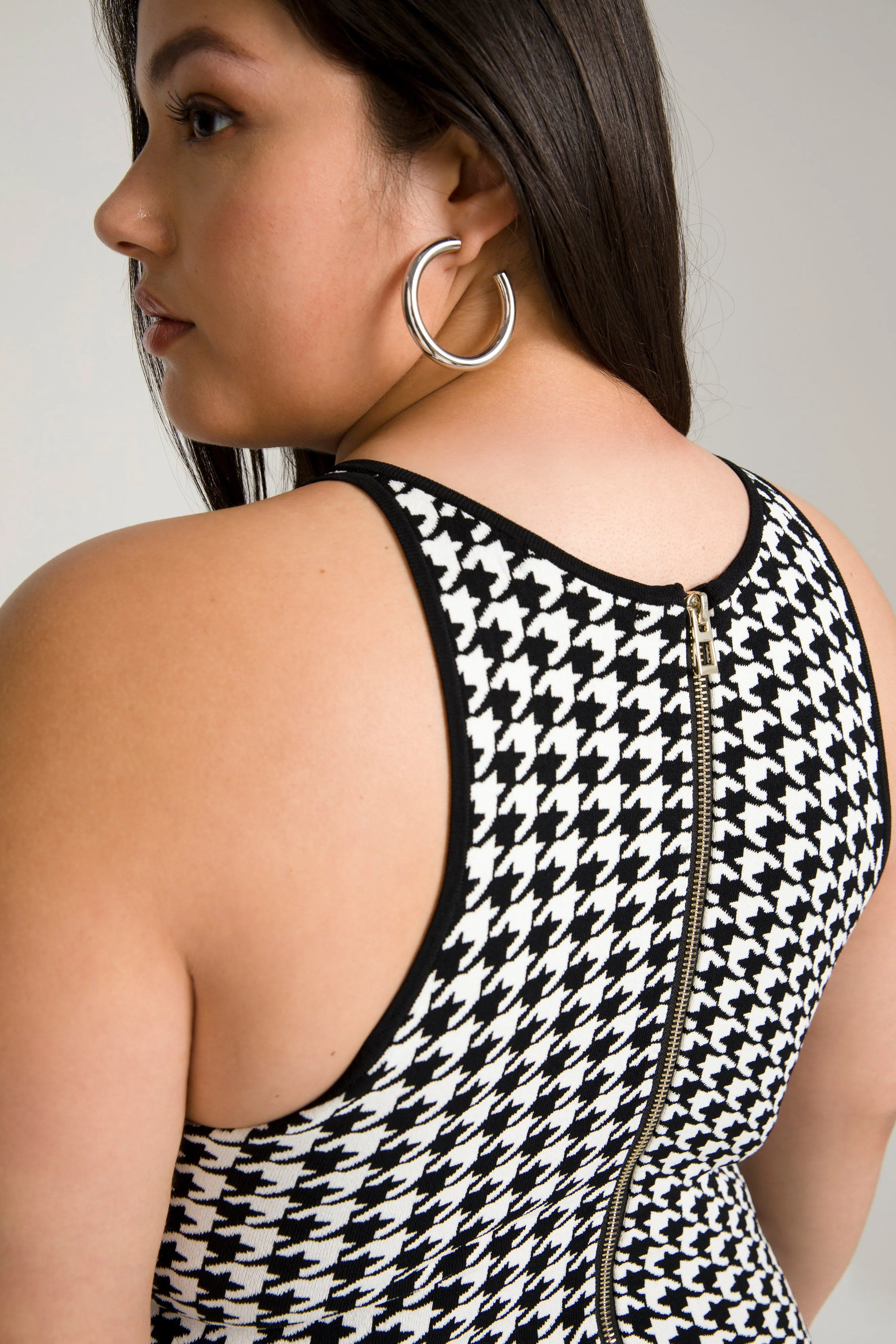 ZIPPED IN GOLD SCULPTED MIDI | HOUNDSTOOTH001